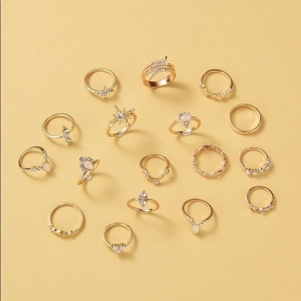 3/$30 💛 Boho Gold Ring Set
